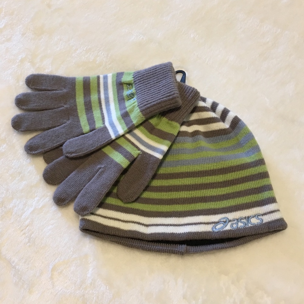 NWT Asics Beanie and Glove Set